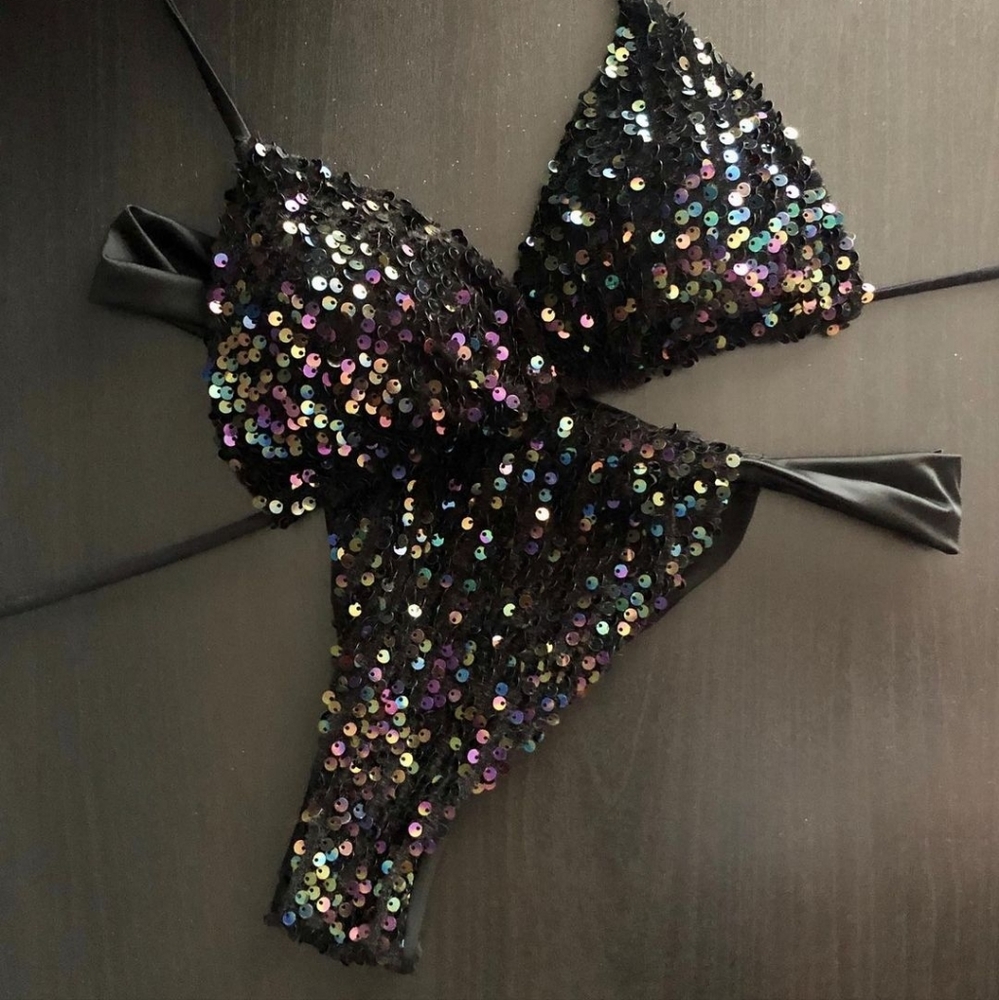 ITALIAN BRAND BIKINI. NEW NO TAGS